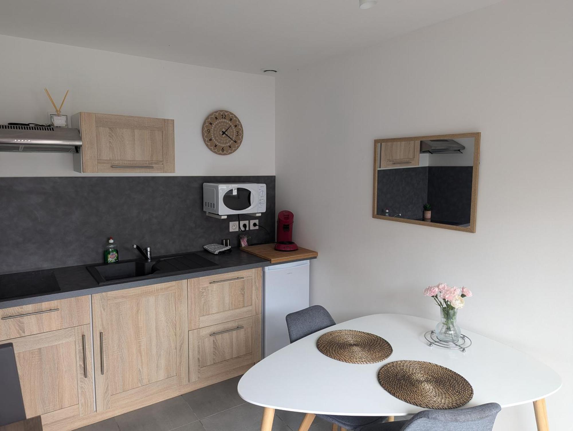 Studio Les chambres de la source - Milouin 2 étoiles Sancourt  Extérieur photo